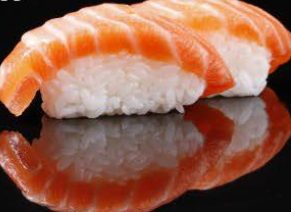 Salmon nigiri