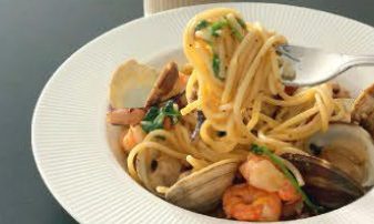 Mixed seafood pasta